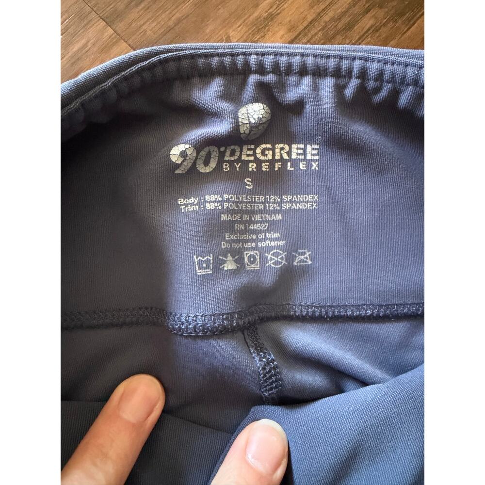 Womens small 90 degree